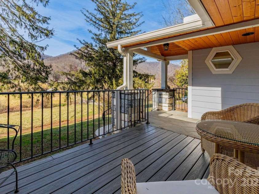 2888 Beaverdam Road, Canton, NC 28716.  MLS# CAR4328967, YatesRealty ID 12045. 