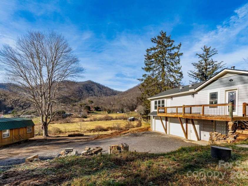 2888 Beaverdam Road, Canton, NC 28716.  MLS# CAR4328967, YatesRealty ID 12045. 