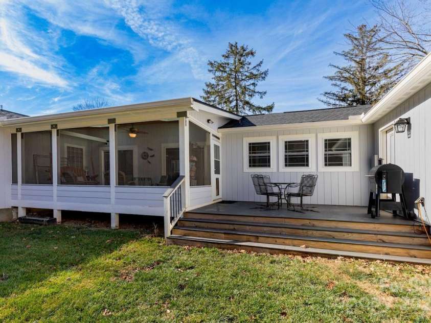 2888 Beaverdam Road, Canton, NC 28716.  MLS# CAR4328967, YatesRealty ID 12045. 
