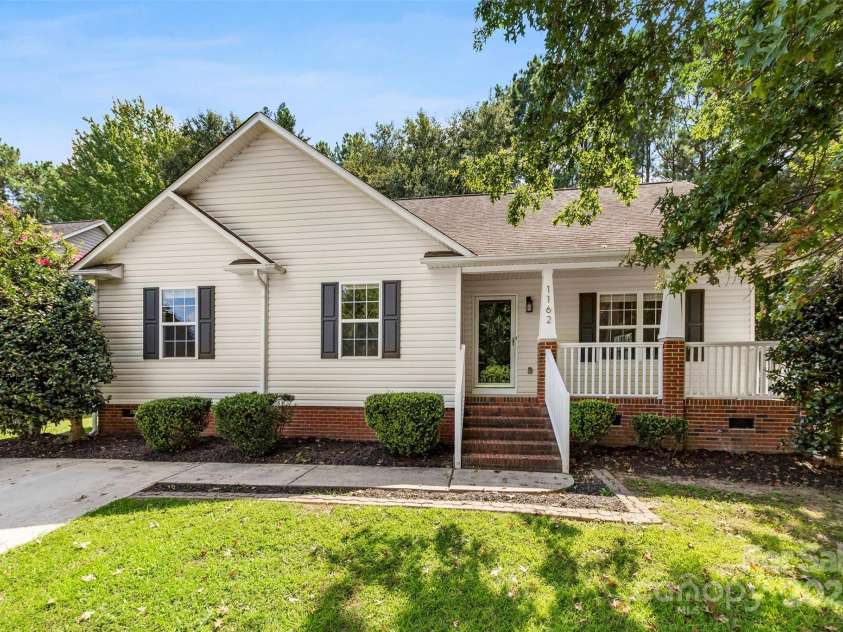 1162 Allison Bluff Trail, Rock Hill, SC 29732.  MLS# CAR4300016, YatesRealty ID 12046. 