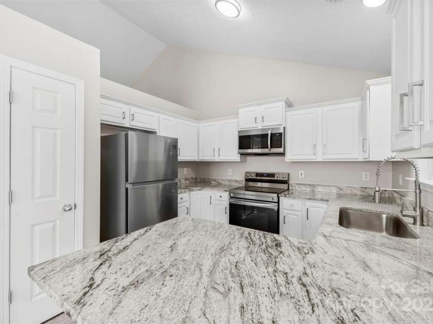1162 Allison Bluff Trail, Rock Hill, SC 29732.  MLS# CAR4300016, YatesRealty ID 12046. 