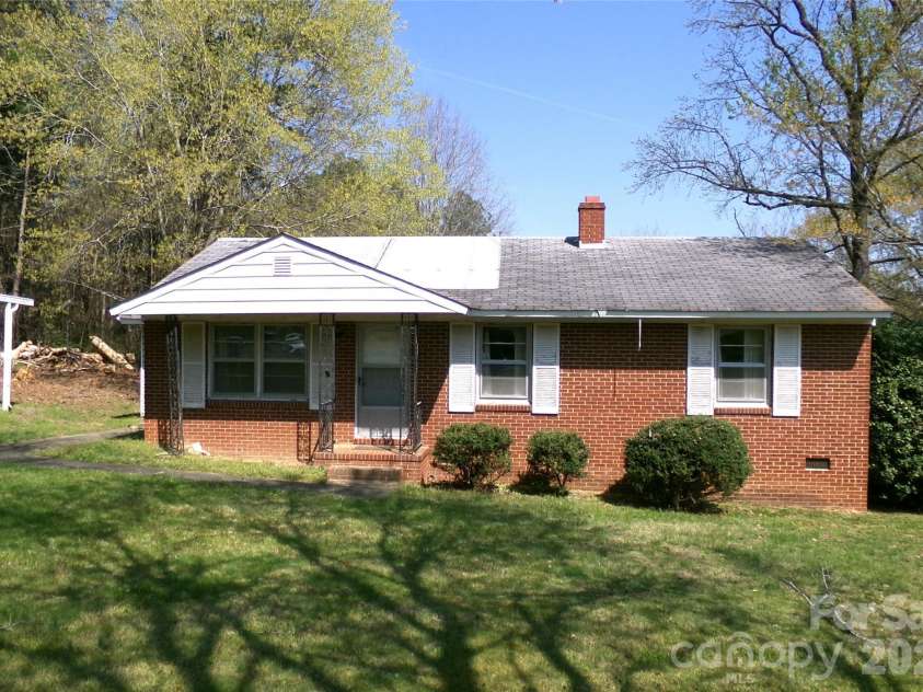 1317 Ross Drive, Albemarle, NC 28001.  MLS# CAR4362624, YatesRealty ID 12047. 