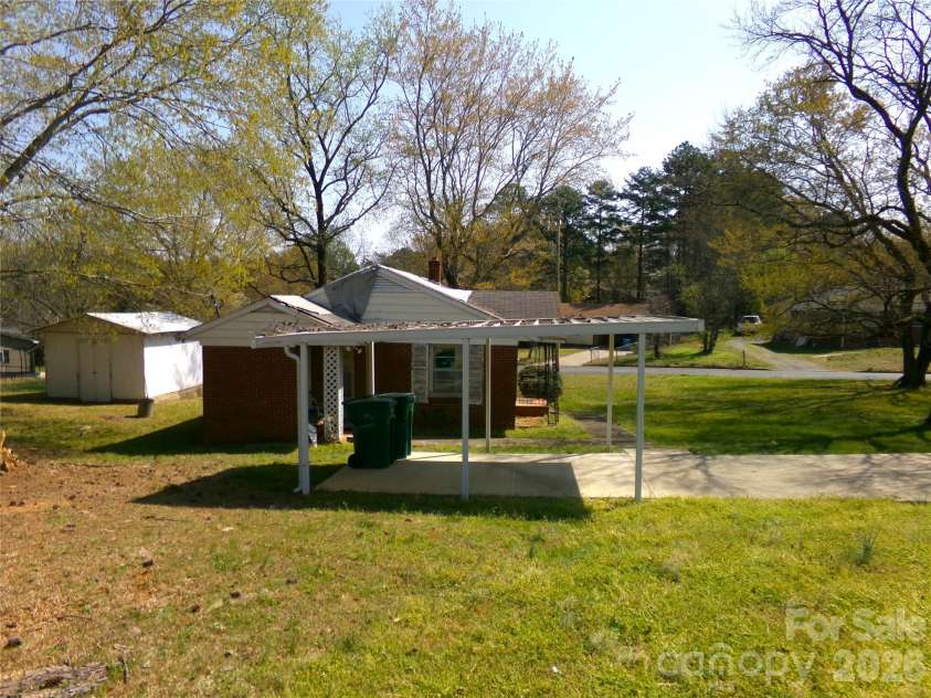 1317 Ross Drive, Albemarle, NC 28001.  MLS# CAR4362624, YatesRealty ID 12047. 