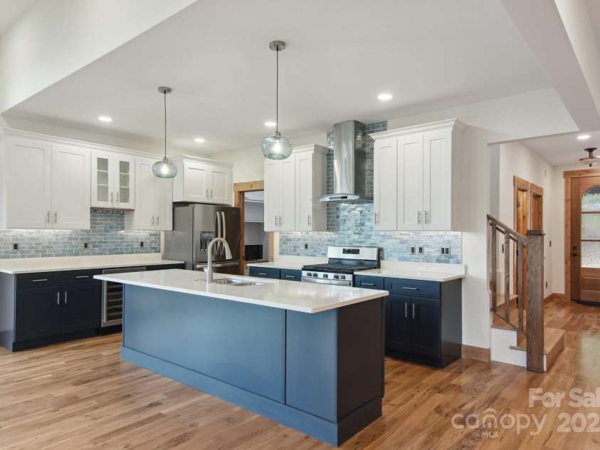 81 Camsyn Drive, Weaverville, NC 28787.  MLS# CAR4199630, YatesRealty ID 12048. 