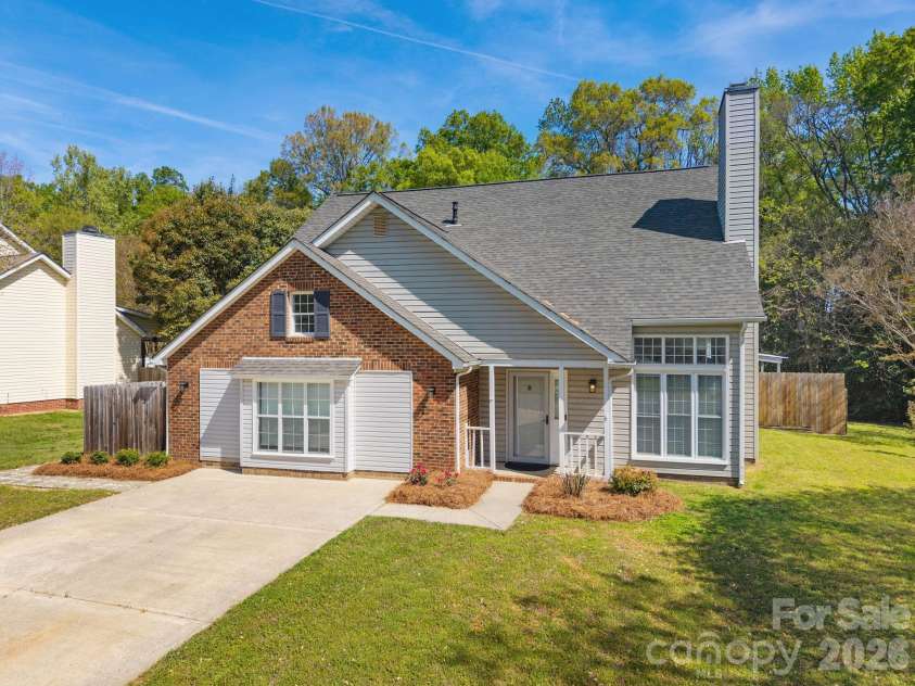 13914 Loch Loyal Drive, Charlotte, NC 28273.  MLS# CAR4363842, YatesRealty ID 12049. 