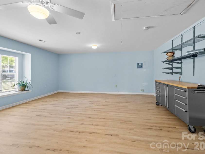 13914 Loch Loyal Drive, Charlotte, NC 28273.  MLS# CAR4363842, YatesRealty ID 12049. First floor rec room