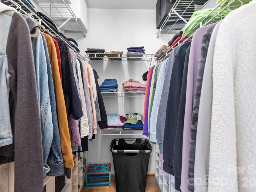 13914 Loch Loyal Drive, Charlotte, NC 28273.  MLS# CAR4363842, YatesRealty ID 12049. Primary closet