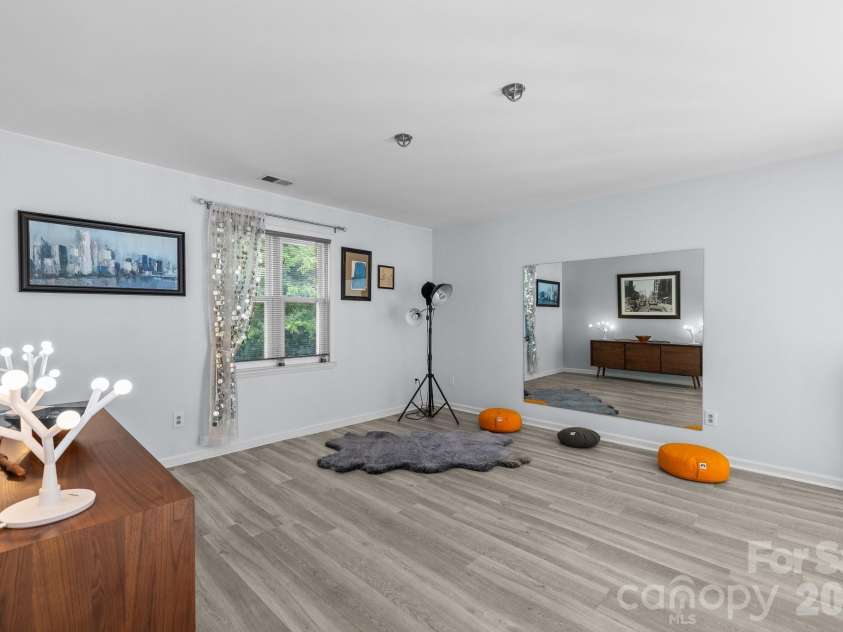 13914 Loch Loyal Drive, Charlotte, NC 28273.  MLS# CAR4363842, YatesRealty ID 12049. Upstairs loft