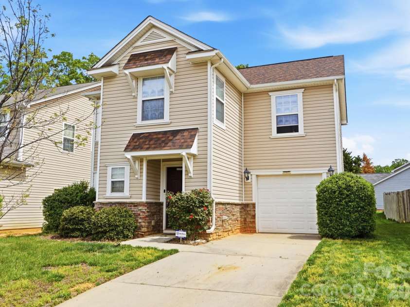 4404 Kiddle Lane, Monroe, NC 28110.  MLS# CAR4367451, YatesRealty ID 12050. 