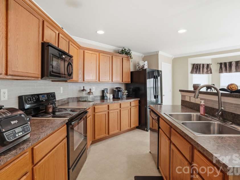 4404 Kiddle Lane, Monroe, NC 28110.  MLS# CAR4367451, YatesRealty ID 12050. 