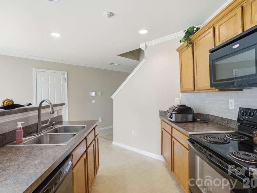 4404 Kiddle Lane, Monroe, NC 28110.  MLS# CAR4367451, YatesRealty ID 12050. 