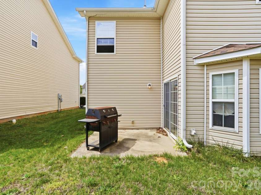 4404 Kiddle Lane, Monroe, NC 28110.  MLS# CAR4367451, YatesRealty ID 12050. 