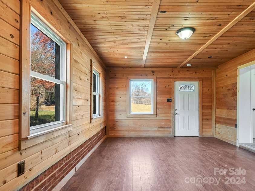 454 Mount Pleasant Road, Marion, NC 28752.  MLS# CAR4204255, YatesRealty ID 12051. 