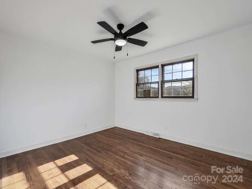 454 Mount Pleasant Road, Marion, NC 28752.  MLS# CAR4204255, YatesRealty ID 12051. 