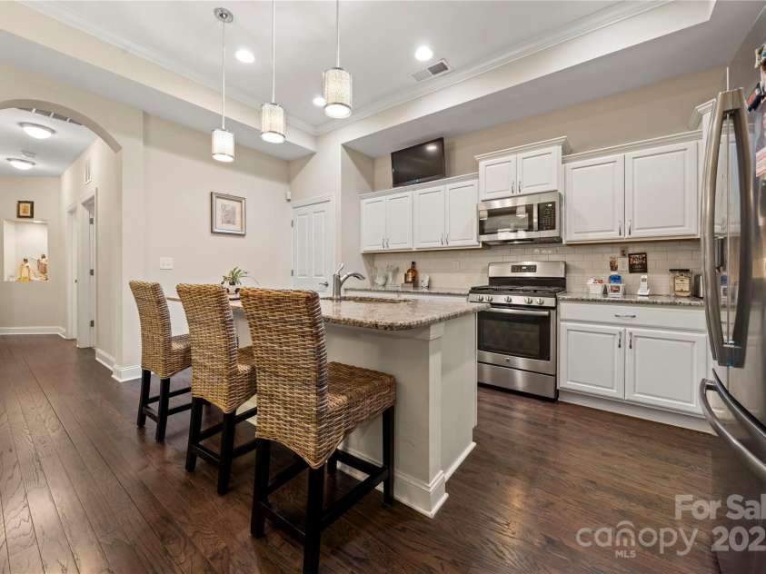 7909 Parknoll Drive, Huntersville, NC 28078.  MLS# CAR4235684, YatesRealty ID 12052. 