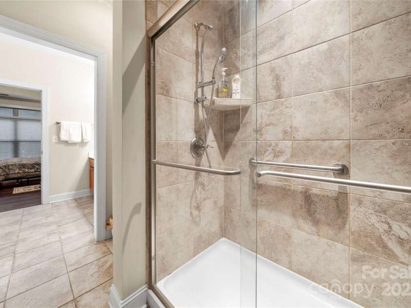 7909 Parknoll Drive, Huntersville, NC 28078.  MLS# CAR4235684, YatesRealty ID 12052. 