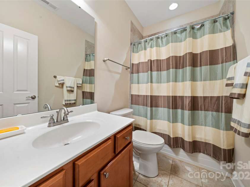 7909 Parknoll Drive, Huntersville, NC 28078.  MLS# CAR4235684, YatesRealty ID 12052. 