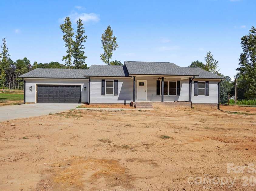 2019 Pineview Drive, Shelby, NC 28150.  MLS# CAR4337865, YatesRealty ID 12053. 