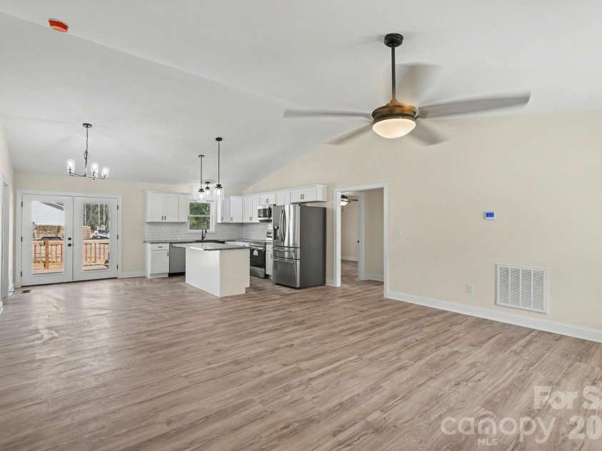 2019 Pineview Drive, Shelby, NC 28150.  MLS# CAR4337865, YatesRealty ID 12053. 