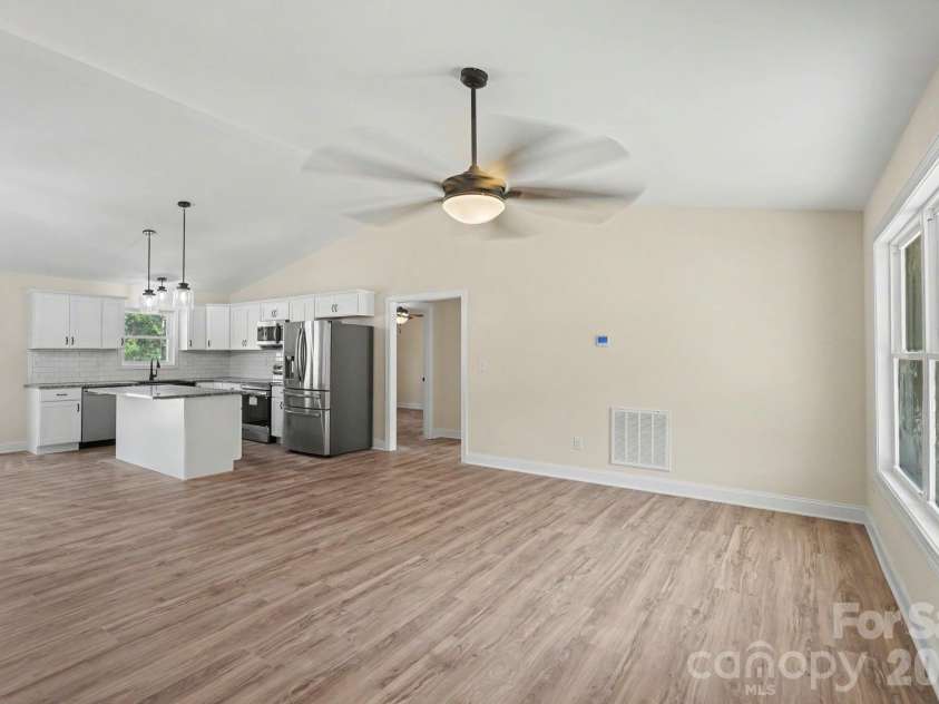 2019 Pineview Drive, Shelby, NC 28150.  MLS# CAR4337865, YatesRealty ID 12053. 
