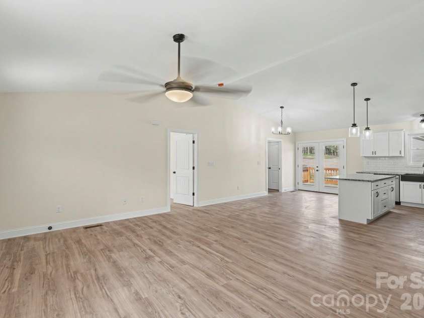 2019 Pineview Drive, Shelby, NC 28150.  MLS# CAR4337865, YatesRealty ID 12053. 