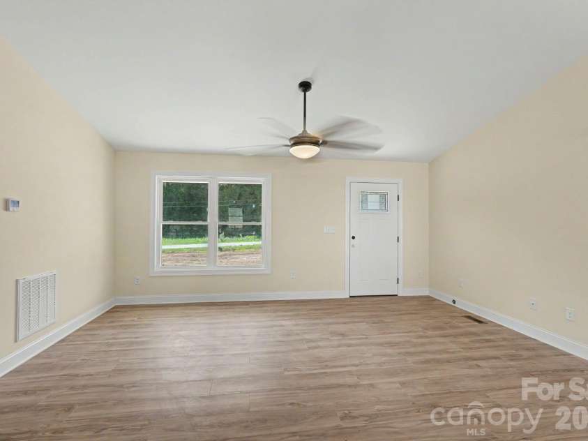 2019 Pineview Drive, Shelby, NC 28150.  MLS# CAR4337865, YatesRealty ID 12053. 