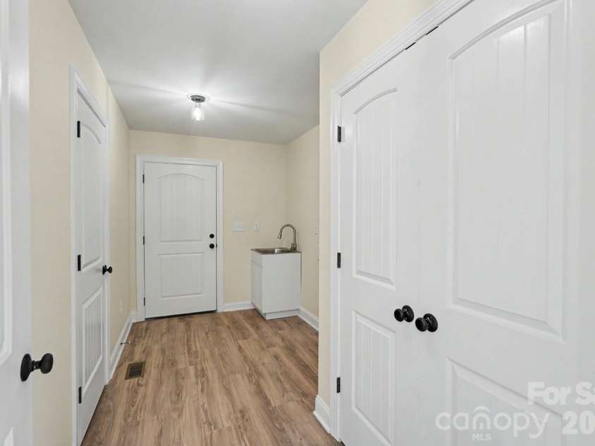 2019 Pineview Drive, Shelby, NC 28150.  MLS# CAR4337865, YatesRealty ID 12053. 