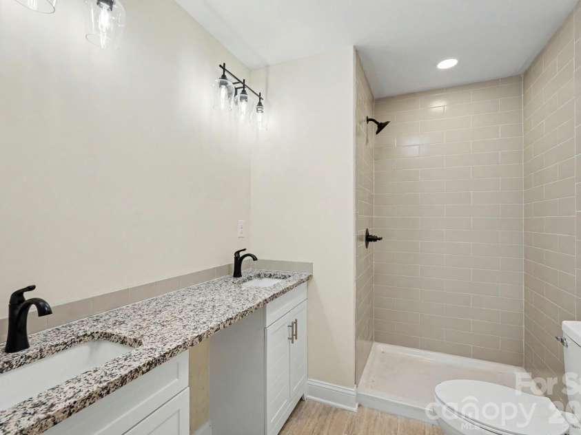 2019 Pineview Drive, Shelby, NC 28150.  MLS# CAR4337865, YatesRealty ID 12053. 