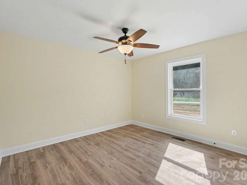 2019 Pineview Drive, Shelby, NC 28150.  MLS# CAR4337865, YatesRealty ID 12053. 