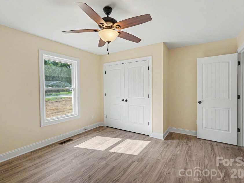 2019 Pineview Drive, Shelby, NC 28150.  MLS# CAR4337865, YatesRealty ID 12053. 