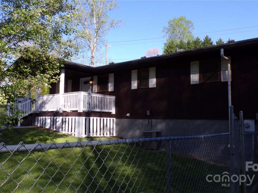 186 Brookshire Road, Leicester, NC 28748.  MLS# CAR4250183, YatesRealty ID 12054. 