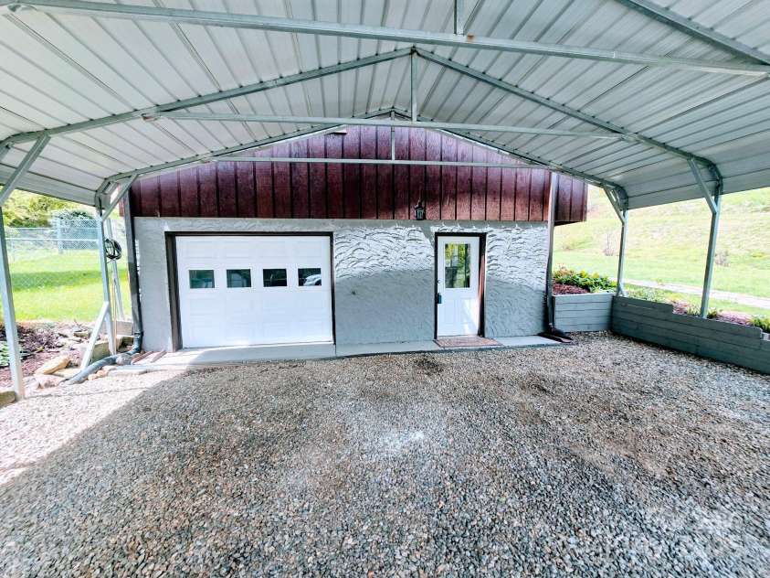 186 Brookshire Road, Leicester, NC 28748.  MLS# CAR4250183, YatesRealty ID 12054. 