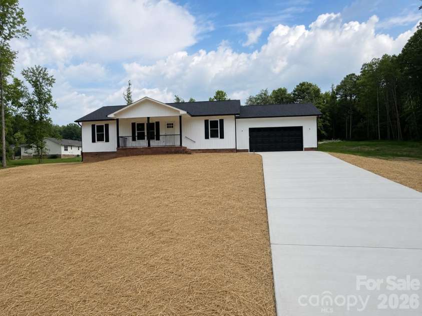 3620 Arrowhead Road, Shelby, NC 28150.  MLS# CAR4338097, YatesRealty ID 12054. 