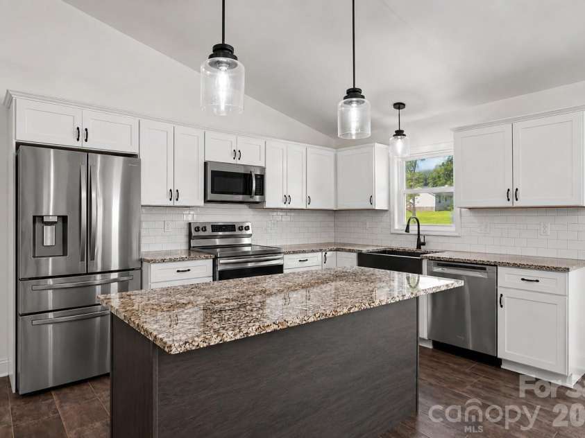 3620 Arrowhead Road, Shelby, NC 28150.  MLS# CAR4338097, YatesRealty ID 12054. 