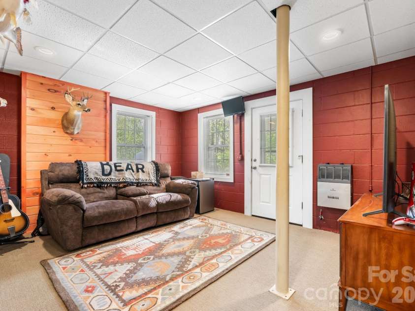 104 Buck Shoals Circle, Hudson, NC 28638.  MLS# CAR4368354, YatesRealty ID 12055. 