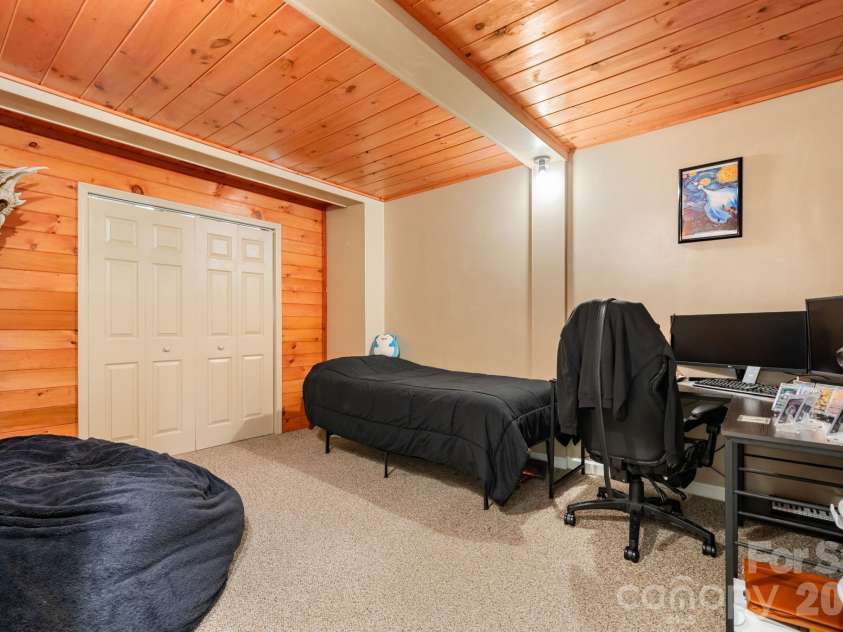 104 Buck Shoals Circle, Hudson, NC 28638.  MLS# CAR4368354, YatesRealty ID 12055. 