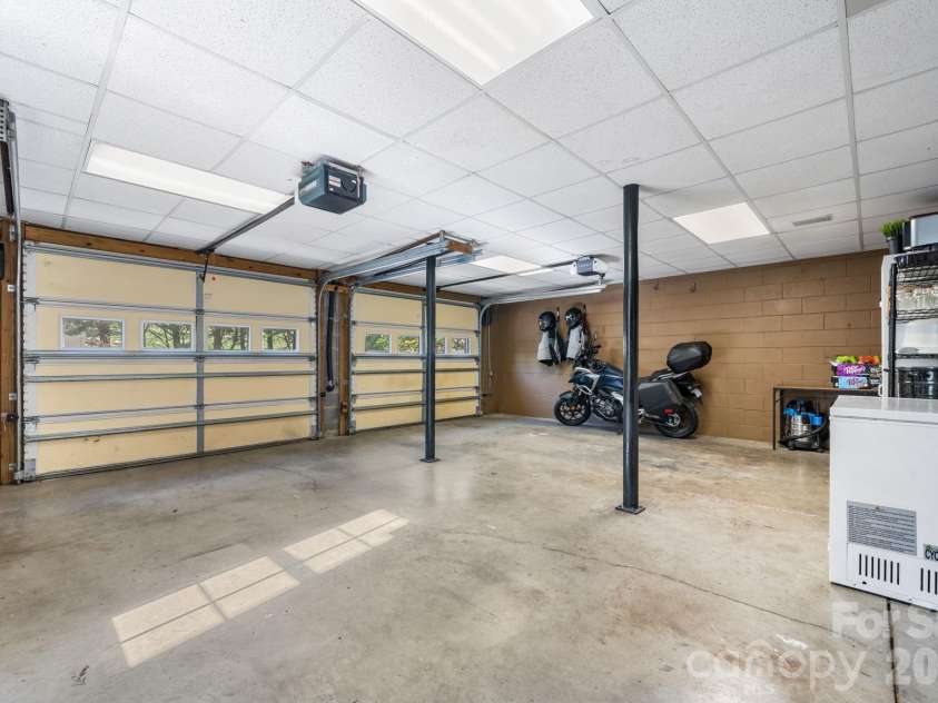 104 Buck Shoals Circle, Hudson, NC 28638.  MLS# CAR4368354, YatesRealty ID 12055. 