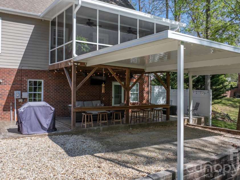 104 Buck Shoals Circle, Hudson, NC 28638.  MLS# CAR4368354, YatesRealty ID 12055. 
