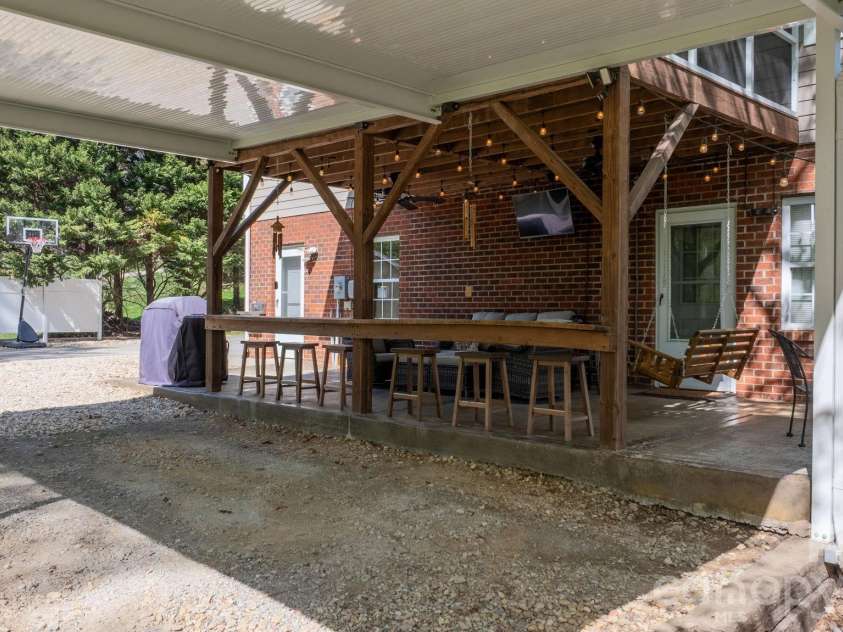 104 Buck Shoals Circle, Hudson, NC 28638.  MLS# CAR4368354, YatesRealty ID 12055. 