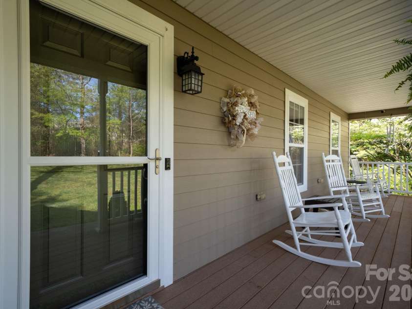104 Buck Shoals Circle, Hudson, NC 28638.  MLS# CAR4368354, YatesRealty ID 12055. 