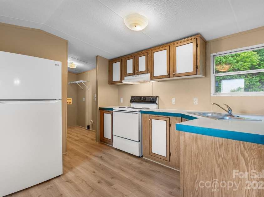 2930 Clarks Chapel Road, Lenoir, NC 28645.  MLS# CAR4256043, YatesRealty ID 12055. 