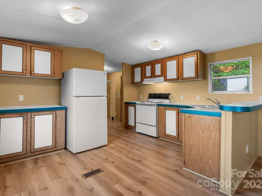 2930 Clarks Chapel Road, Lenoir, NC 28645.  MLS# CAR4256043, YatesRealty ID 12055. 