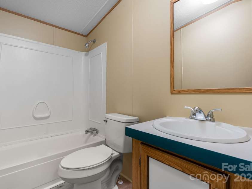 2930 Clarks Chapel Road, Lenoir, NC 28645.  MLS# CAR4256043, YatesRealty ID 12055. 