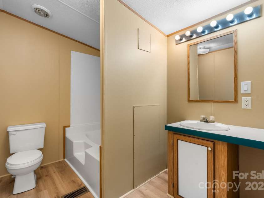 2930 Clarks Chapel Road, Lenoir, NC 28645.  MLS# CAR4256043, YatesRealty ID 12055. 