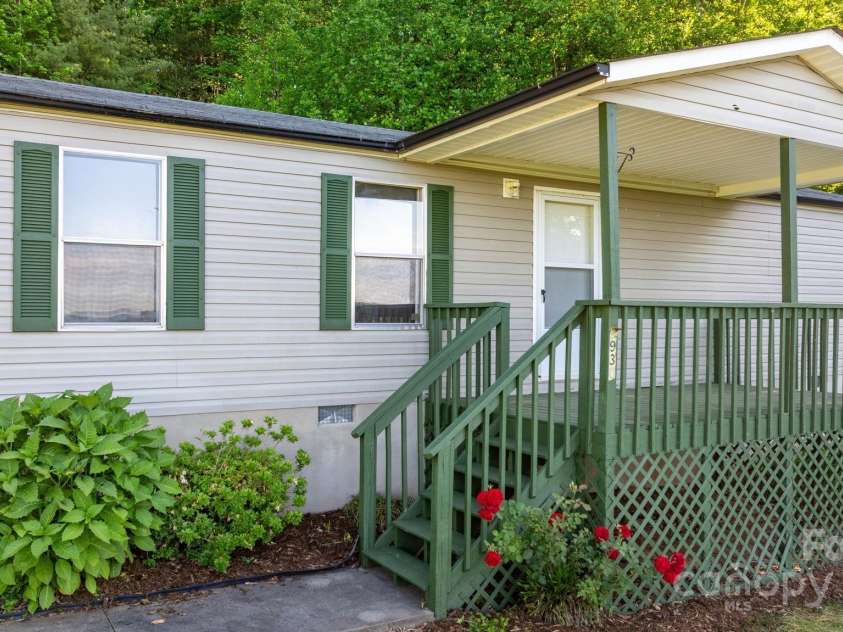 2930 Clarks Chapel Road, Lenoir, NC 28645.  MLS# CAR4256043, YatesRealty ID 12055. 