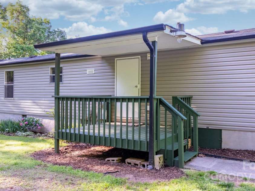 2930 Clarks Chapel Road, Lenoir, NC 28645.  MLS# CAR4256043, YatesRealty ID 12055. 