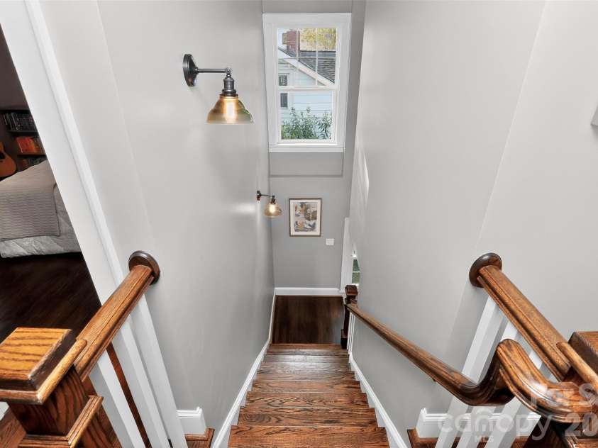 2400 Bay Street, Charlotte, NC 28205.  MLS# CAR4365695, YatesRealty ID 12056. 