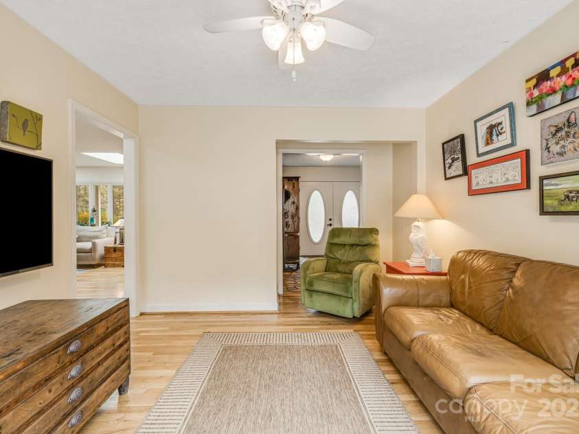 53 Jump Cove Road, Weaverville, NC 28787.  MLS# CAR4209397, YatesRealty ID 12056. 