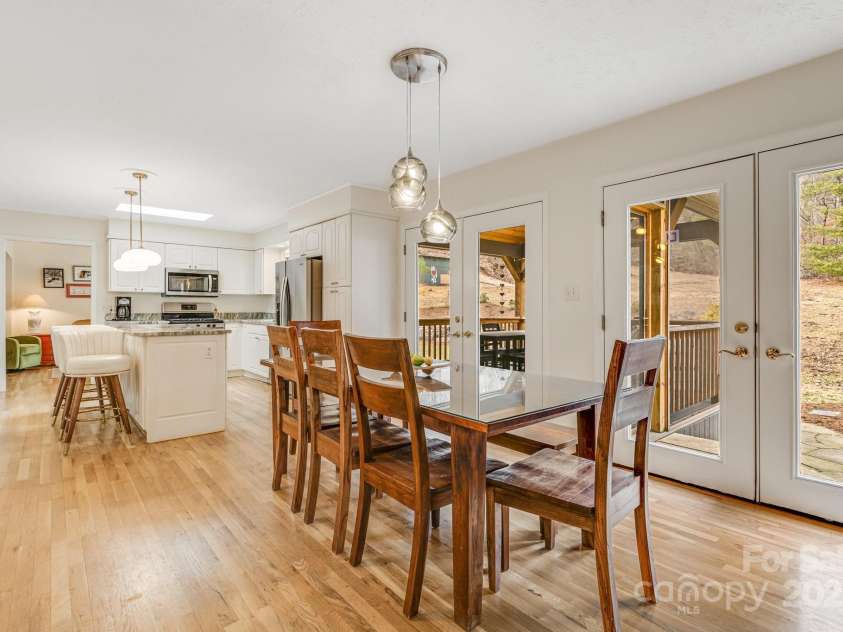 53 Jump Cove Road, Weaverville, NC 28787.  MLS# CAR4209397, YatesRealty ID 12056. 