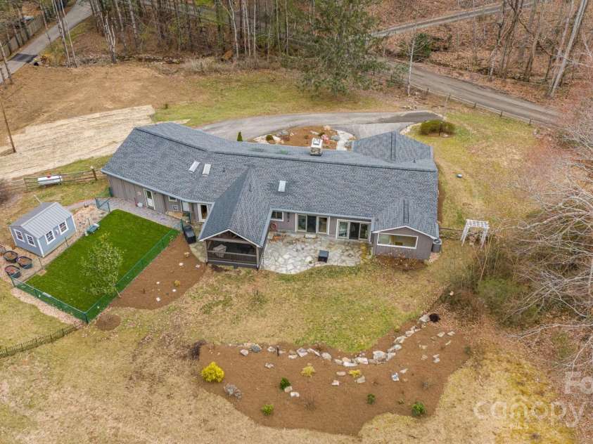 53 Jump Cove Road, Weaverville, NC 28787.  MLS# CAR4209397, YatesRealty ID 12056. 